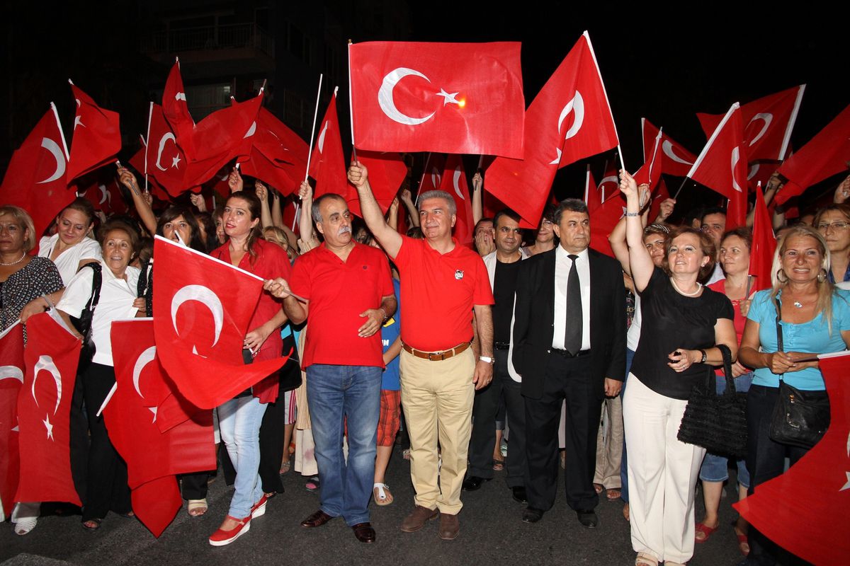 Karşıyaka\'da 90. Yıl Coşkusu