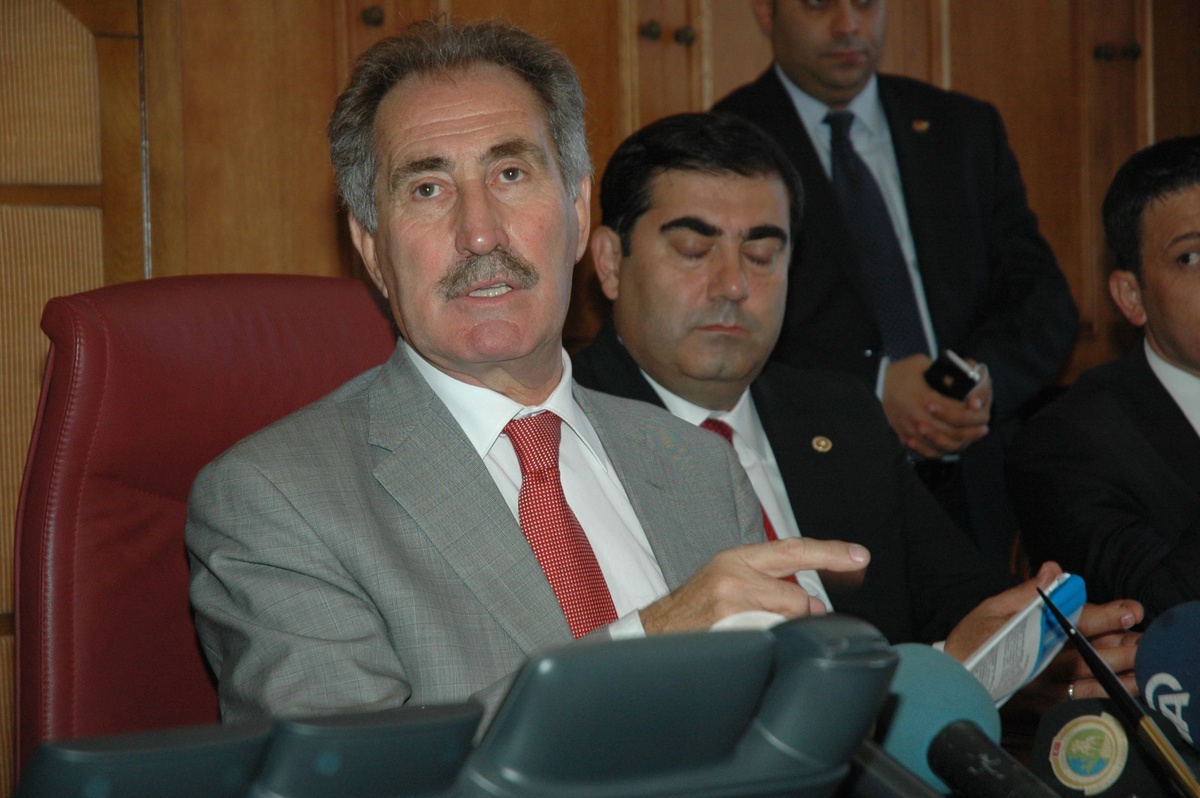 Kültür ve Turizm Bakanı Ertuğrul Günay, İzmir\'in Düşman İşgalinden Kurtuluş Yıldönümü Törenlerinde...