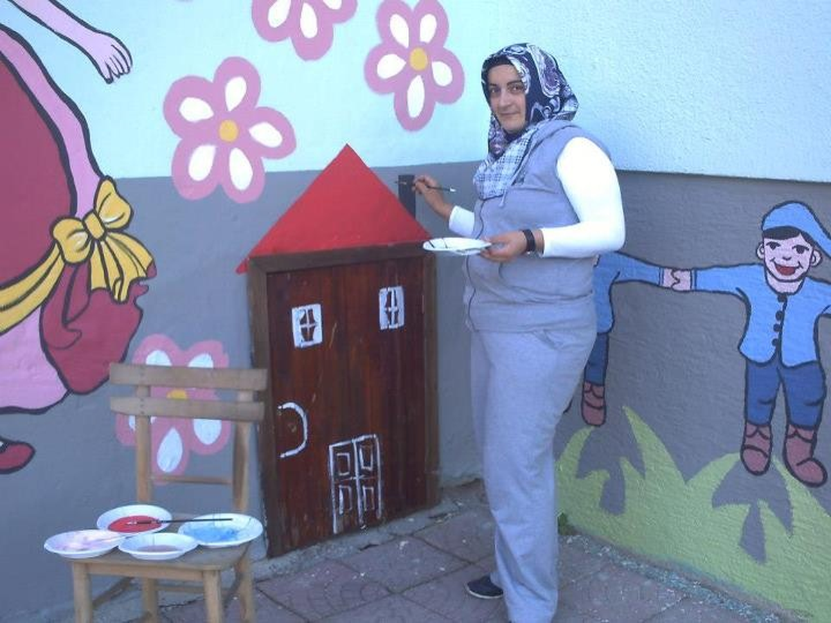Küre Cumhuriyet İlköğretim Okulu, Renklendi