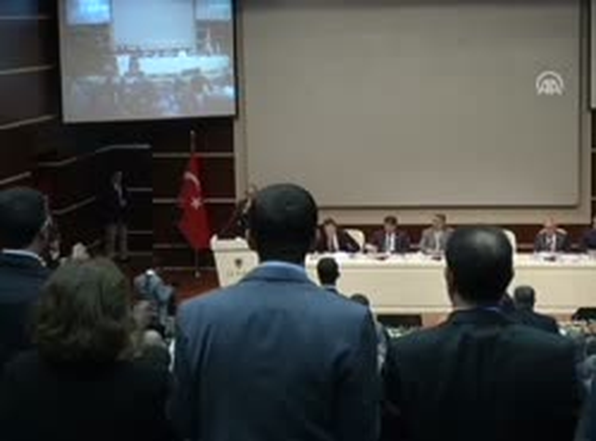 "Kurumlara Eleştiriler Alçakça"
