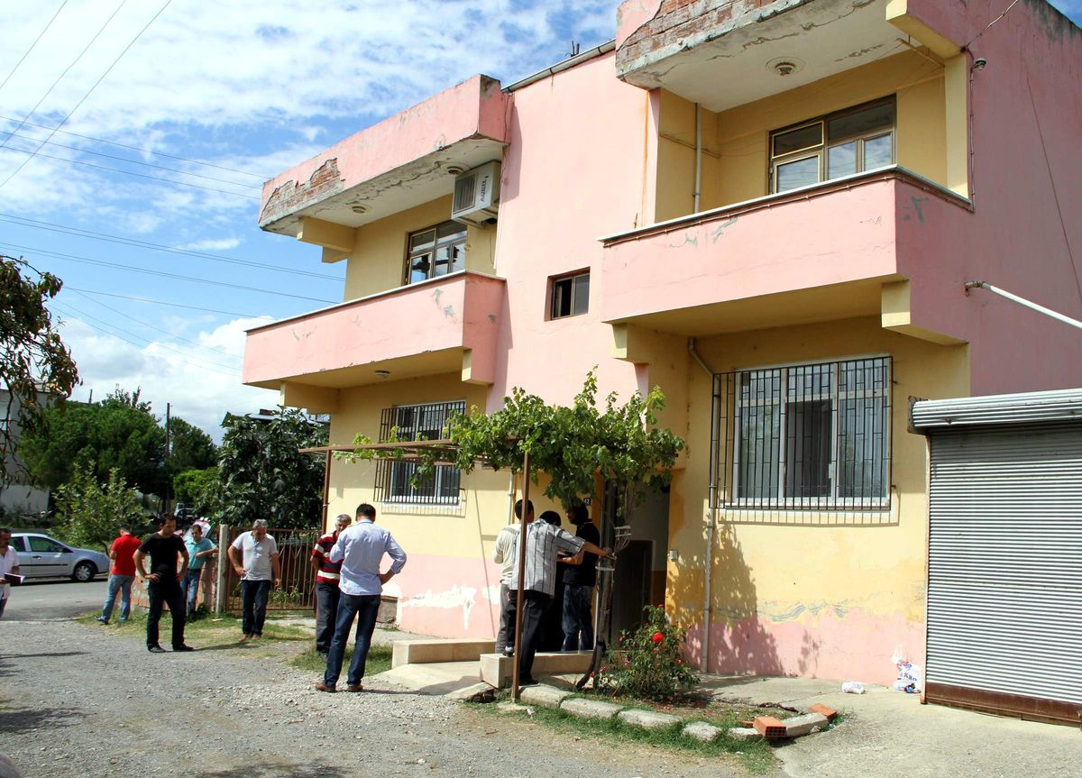 Lise Öğrencisi Kız Evinde Ölü Bulundu
