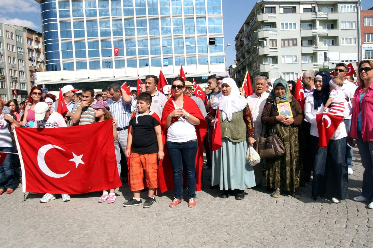 Uşak\'ta Teröre Tepki Yürüyüşü