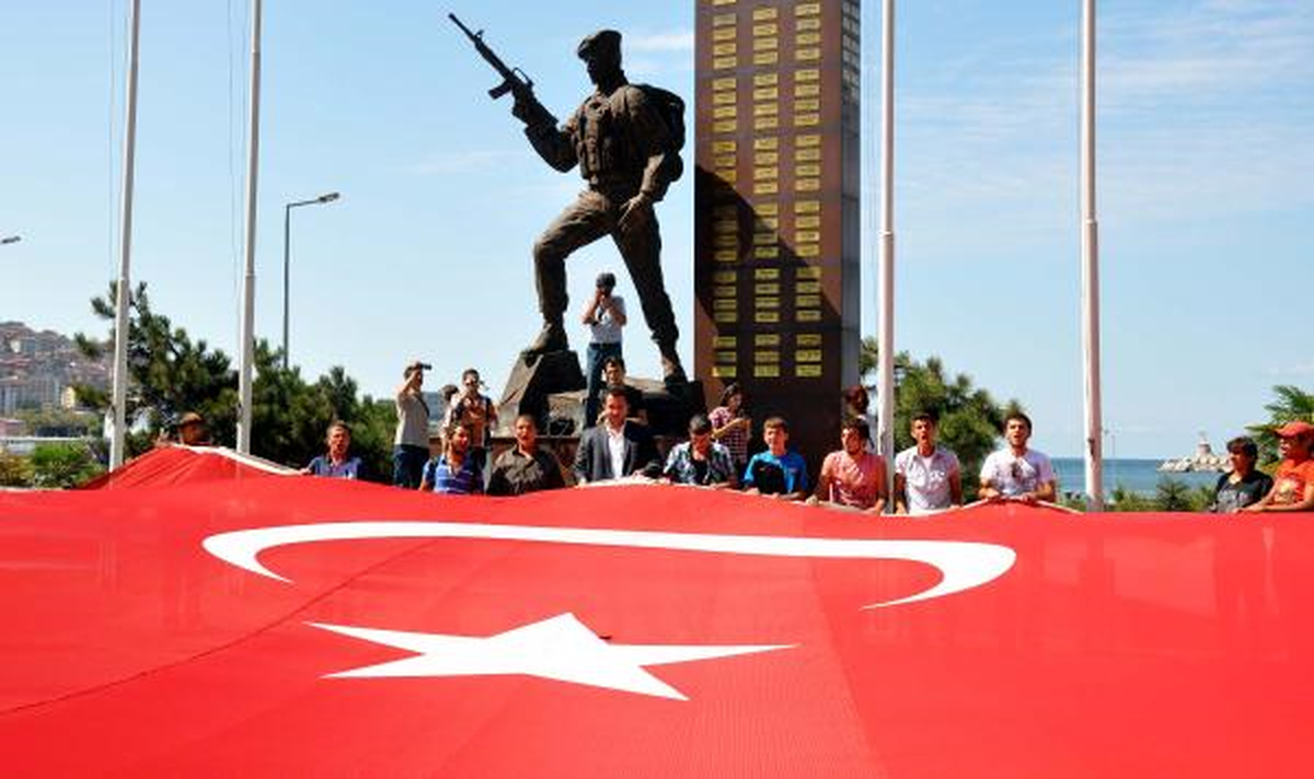 Zonguldak\'ta Terörü Protesto Ettiler