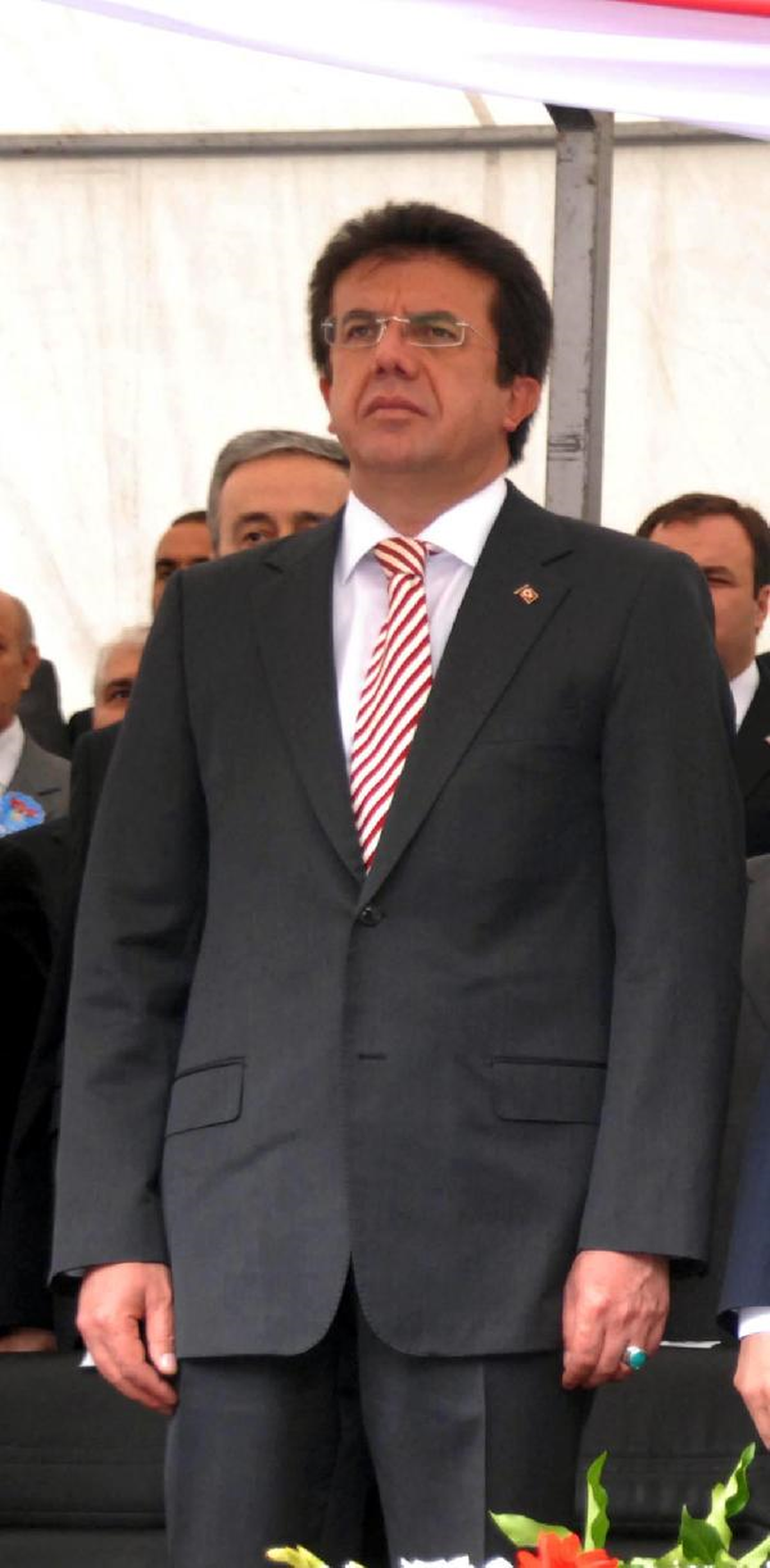 AK Parti\'li Zeybekci\'den CHP Liderine Twıtter\'dan Sert Eleştiri