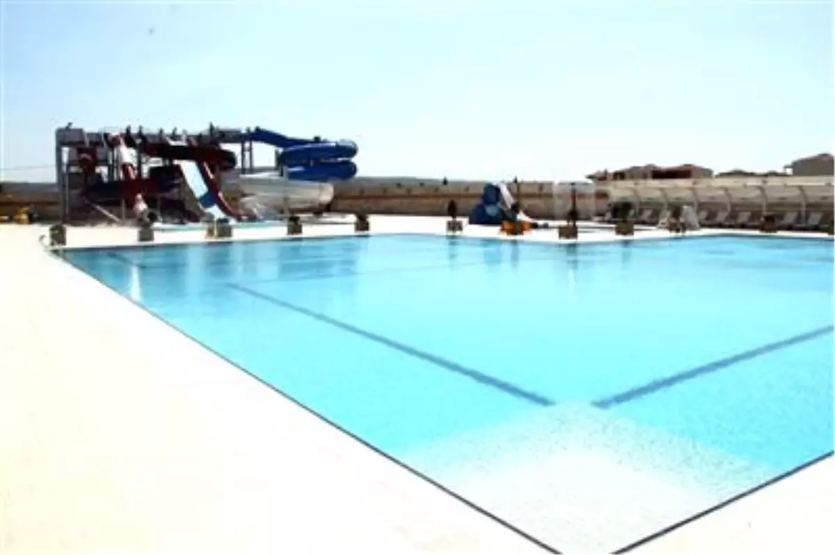 Bergama\'ya Aquapark Açıldı