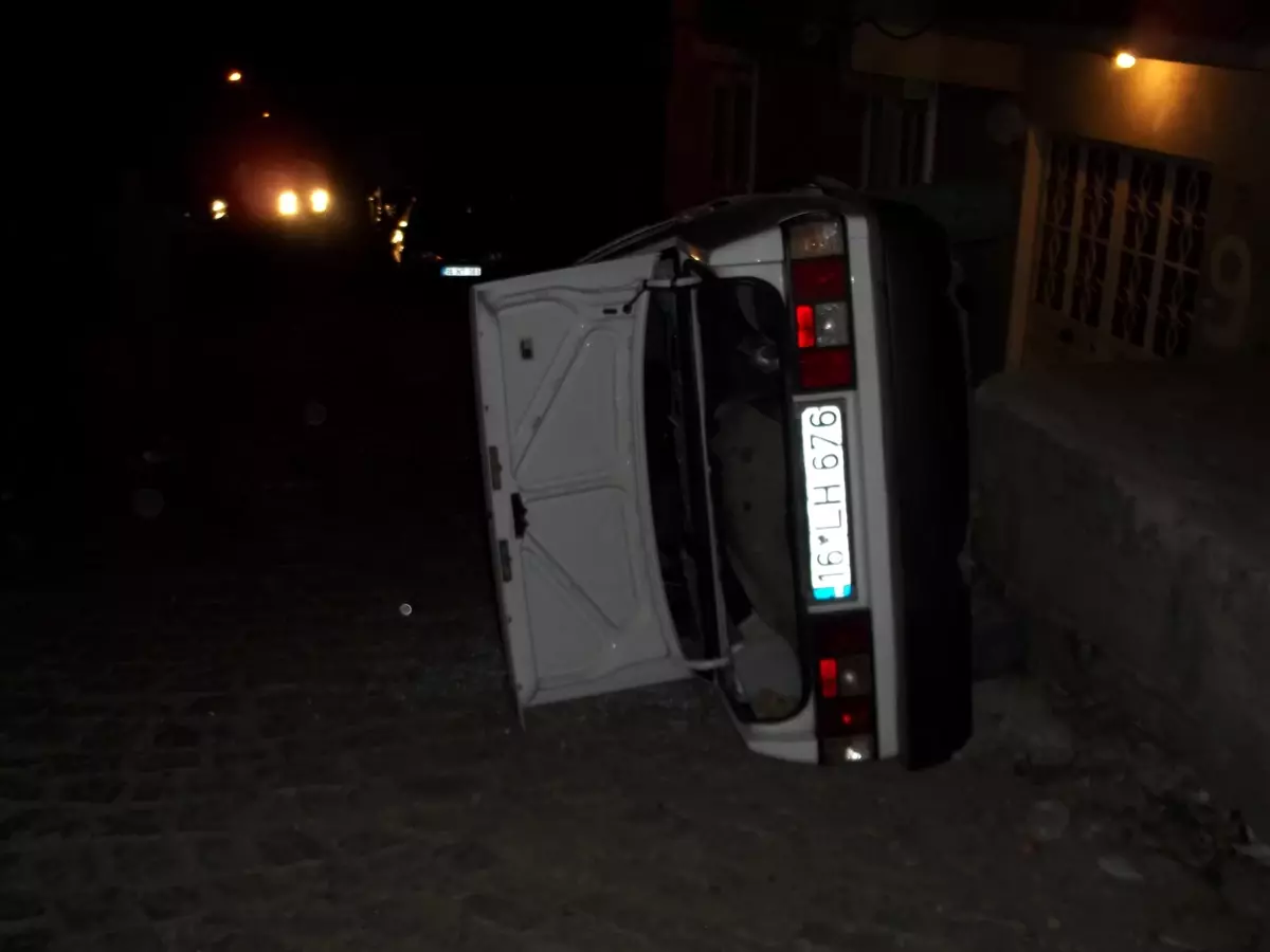 Çalıştırmak İsterken Devirdiği Aracın Altında Kaldı