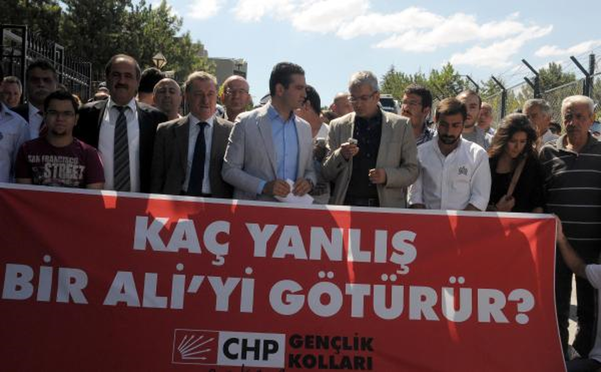 CHP\'liler ÖSYM Başkanı Ali Demir\'i İstifaya Çağırdı