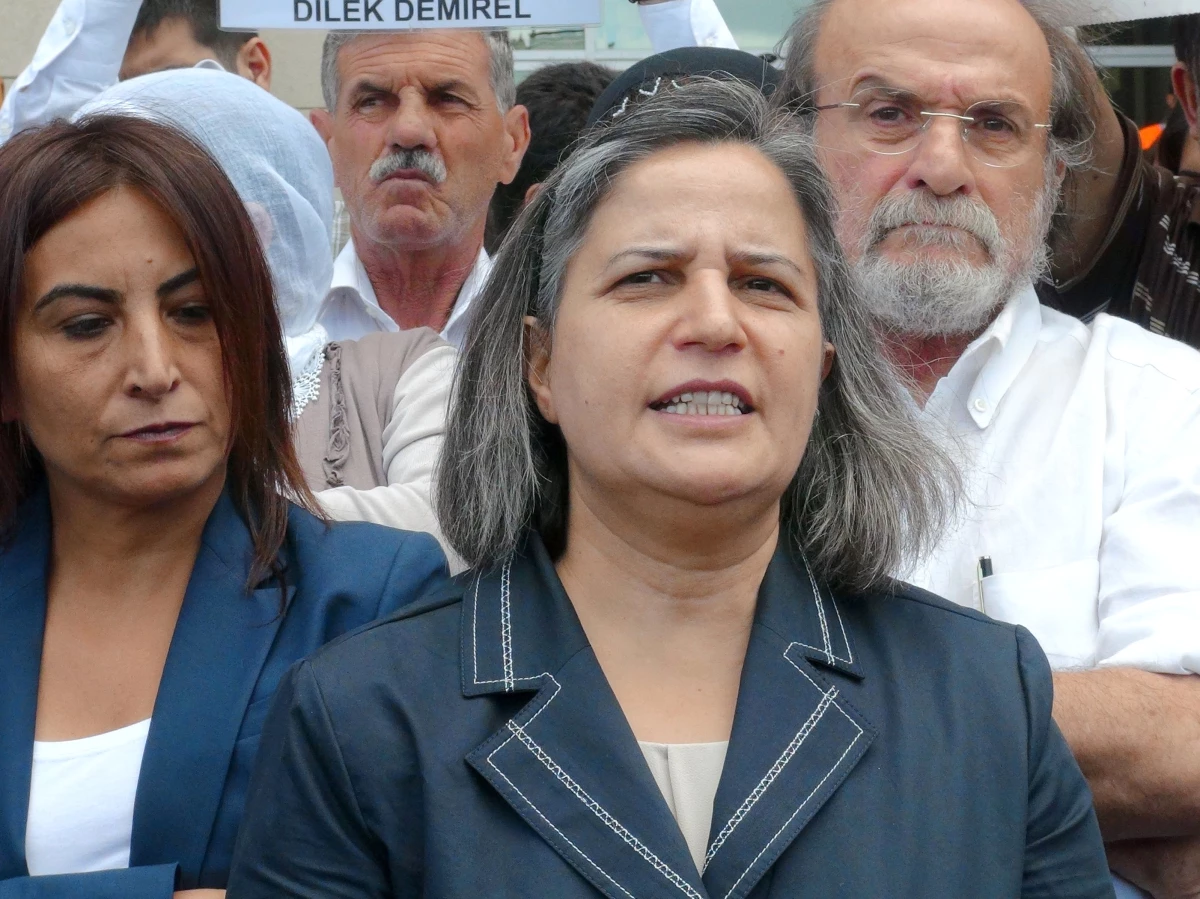 CHP ve BDP Milletvekilleri Kck Davasını İzlemek Üzere Adliyeye Geldi