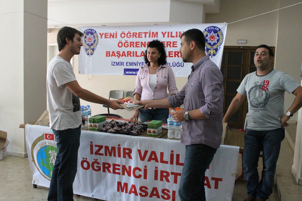 Emniyet Müdürlüğü\'nden Üniversitelilere Uyarı