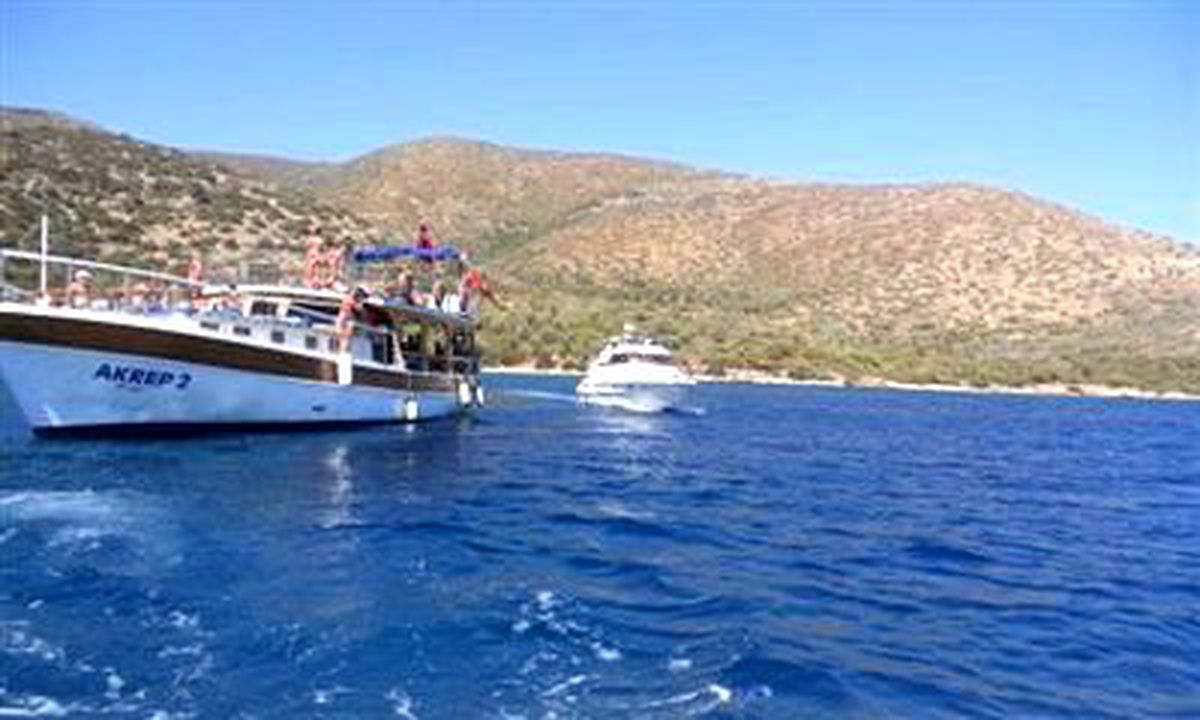 Fransız Turist Tekne Turunda Kalp Krizi Geçirdi