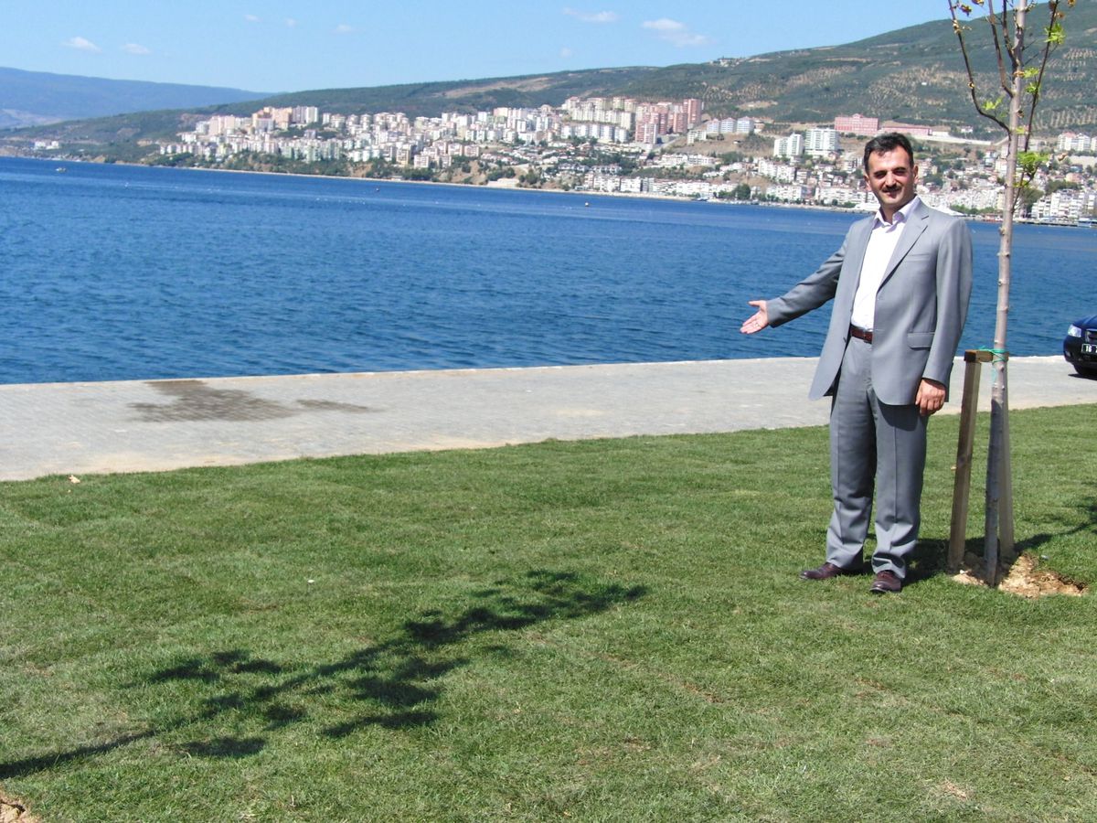 Gemlik Sahillerine Makyaj