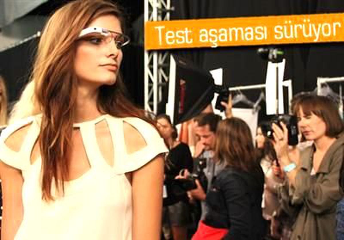 Google Gözlükleri New York Moda Haftası\'nda Boy Gösterdi