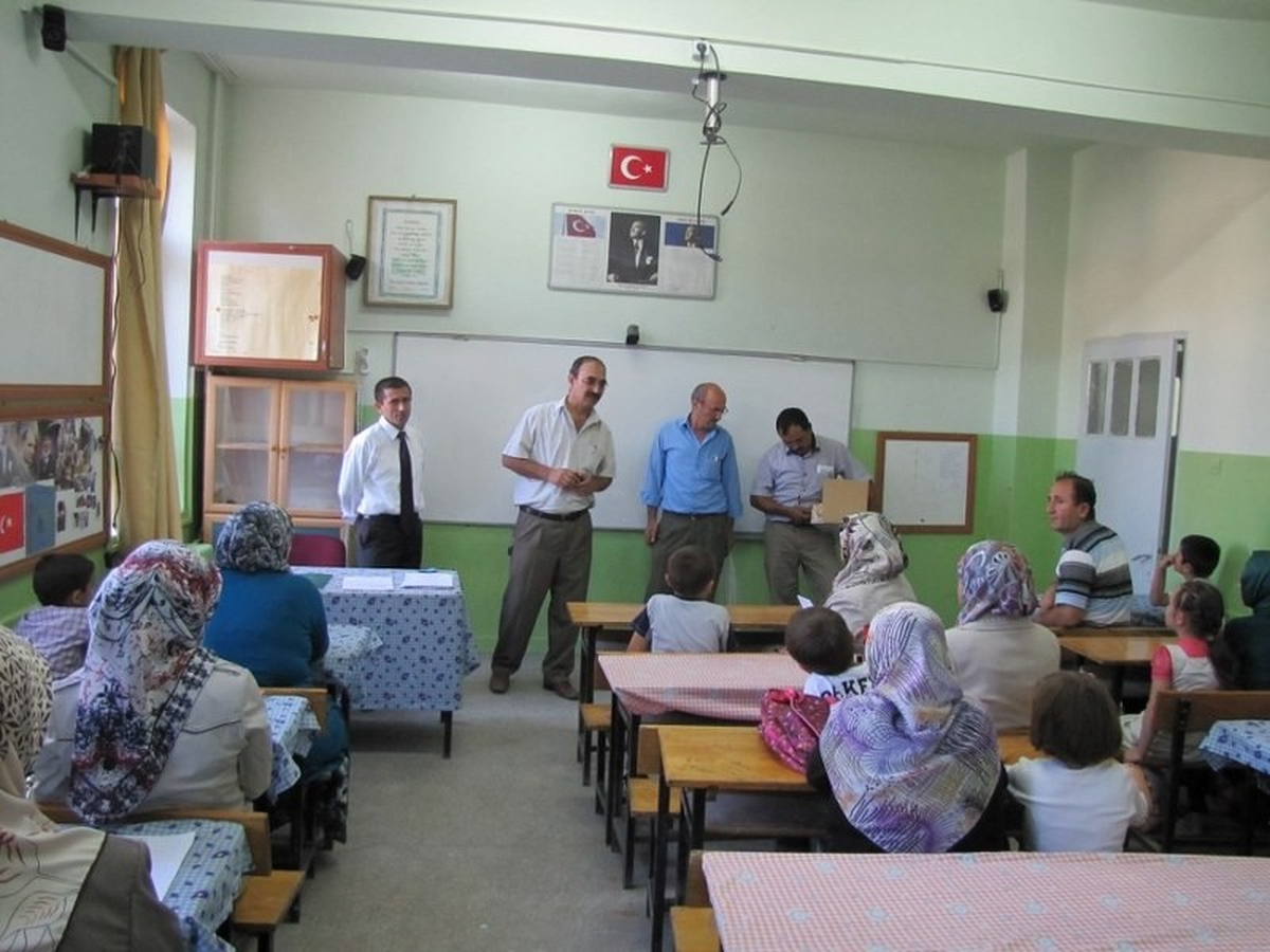 Hisarcık\'ta Minikler İçin Okul Zili Çaldı