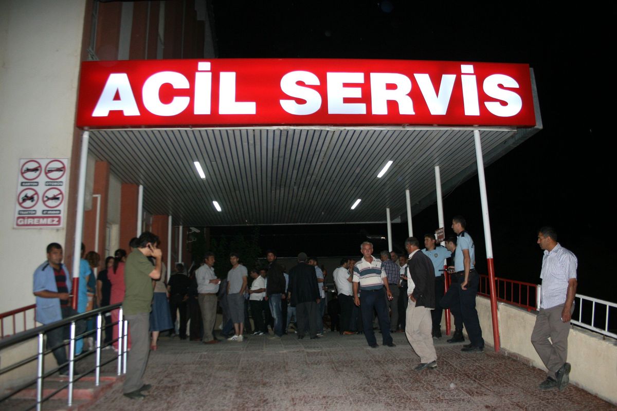 Iğdır\'da Yol Kesen Teröristler 3 Sivili Yaraladı