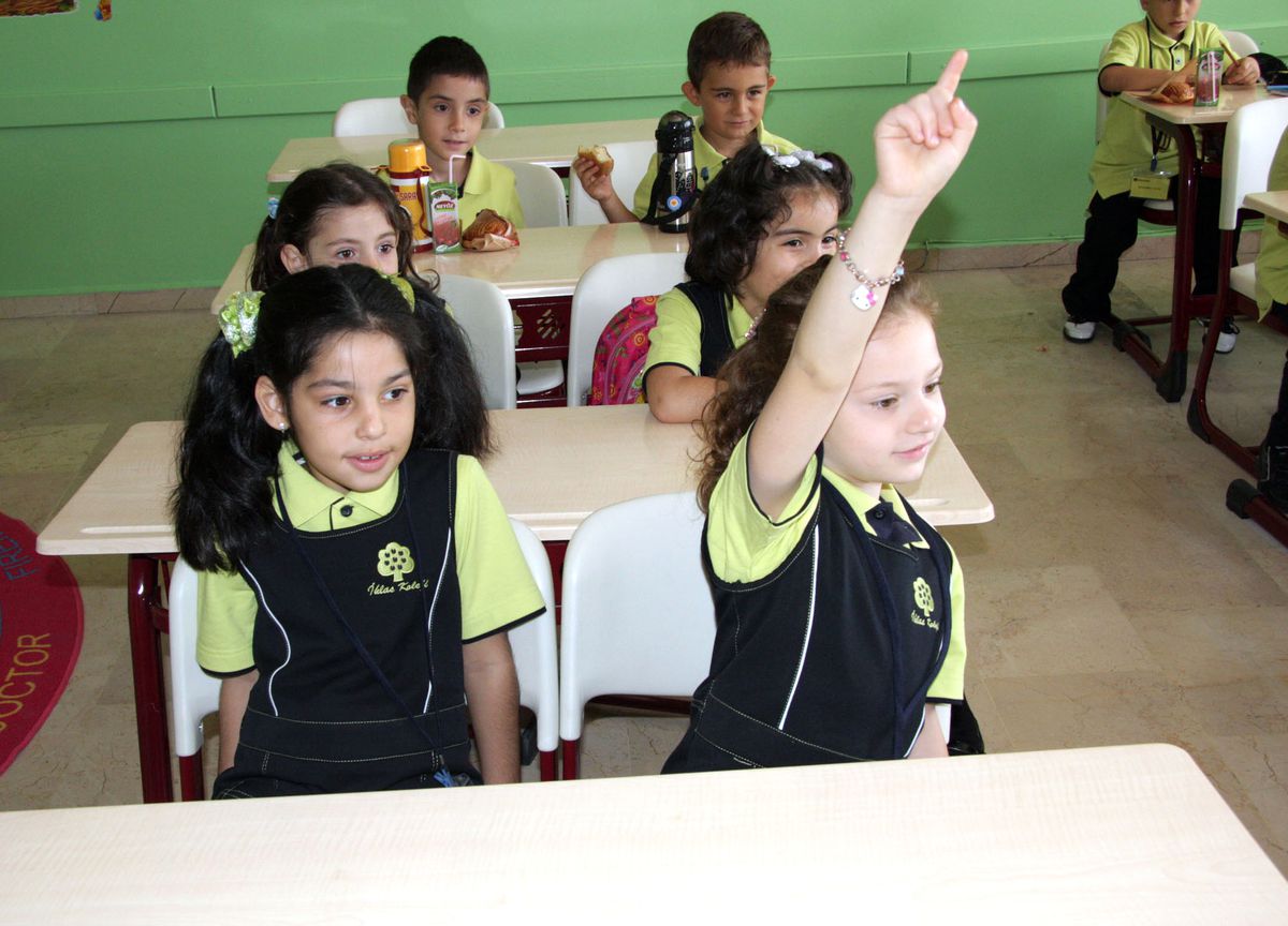 İhlas Koleji Sınıflarında Eğitim Yürüyüşü Başladı