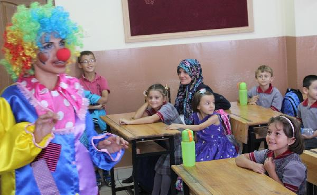 İlk Derslerine Palyaçolarla Girdiler