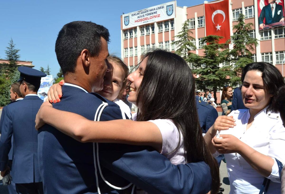 Işıklar\'da Duygulandıran Tören