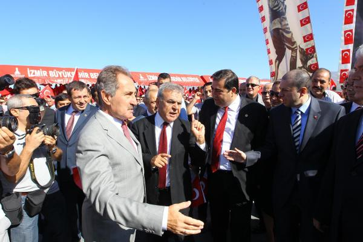 İzmir\'de 9 Eylül Gerginliğinin Yankıları Sürüyor