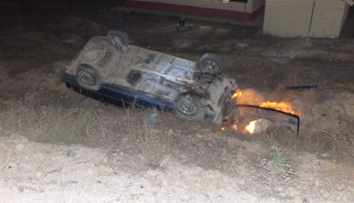 Kontrolden Çıkan Otomobil Devrildi: 2 Yaralı