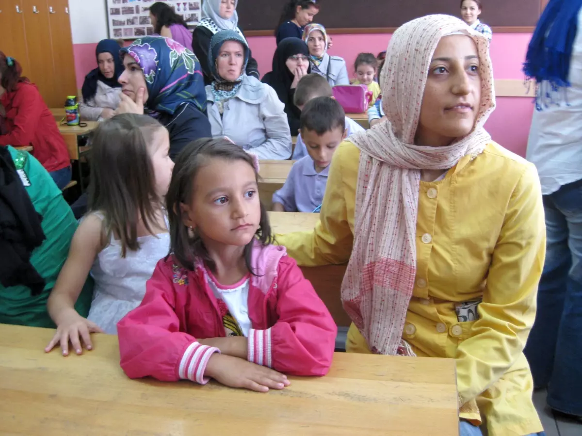 Minik Öğrenciler İçin Ders Zili Çaldı