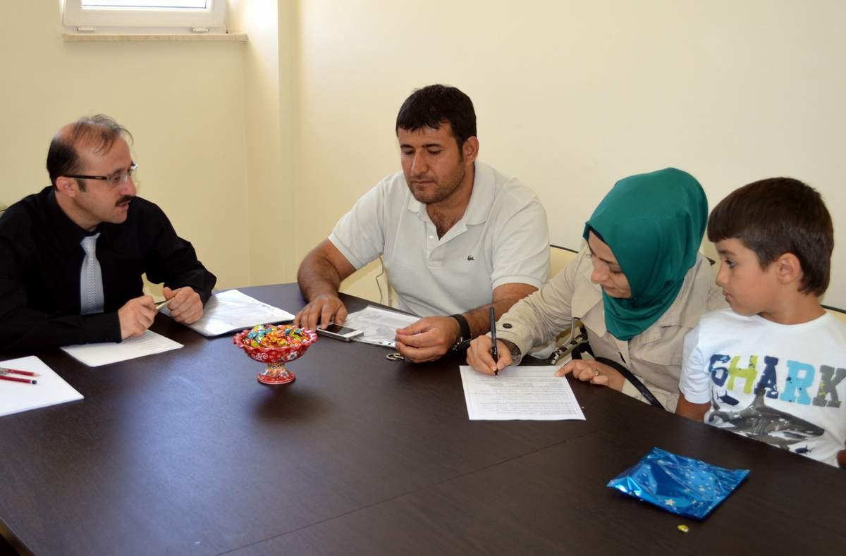 Orhangazi Koleji\'nden Okula Merhaba Diyen Miniklere Hediyeli Karşılama