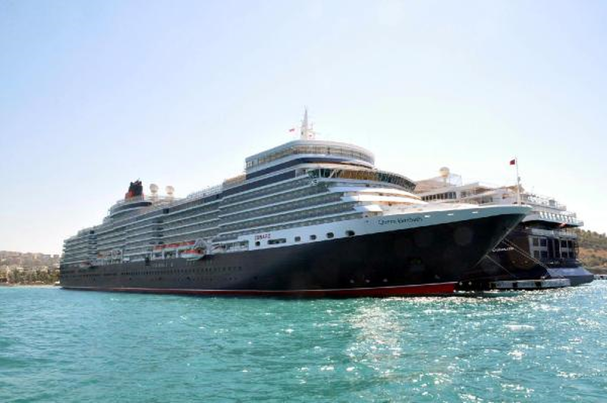 \'Queen Elızabeth\' Gemisi Kuşadası\'nda