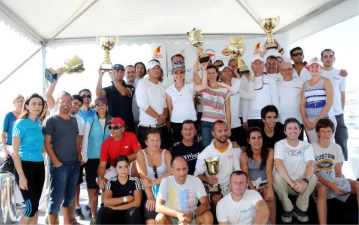 UNO İstanbul Sailing Cup 2012 Rüzgar Gibi Geçti