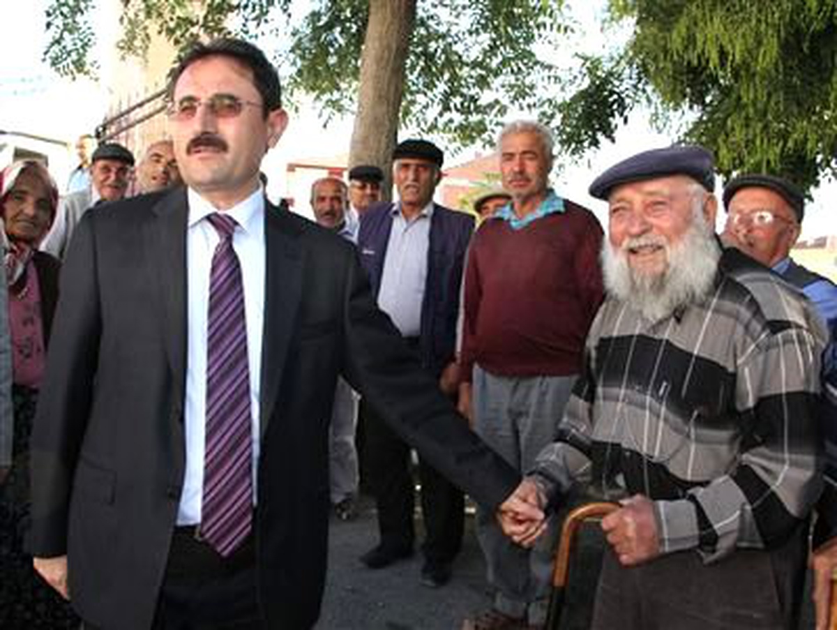 Vali Başköy, Adl Kömür Sahası\'nda İncelemelerde Bulundu