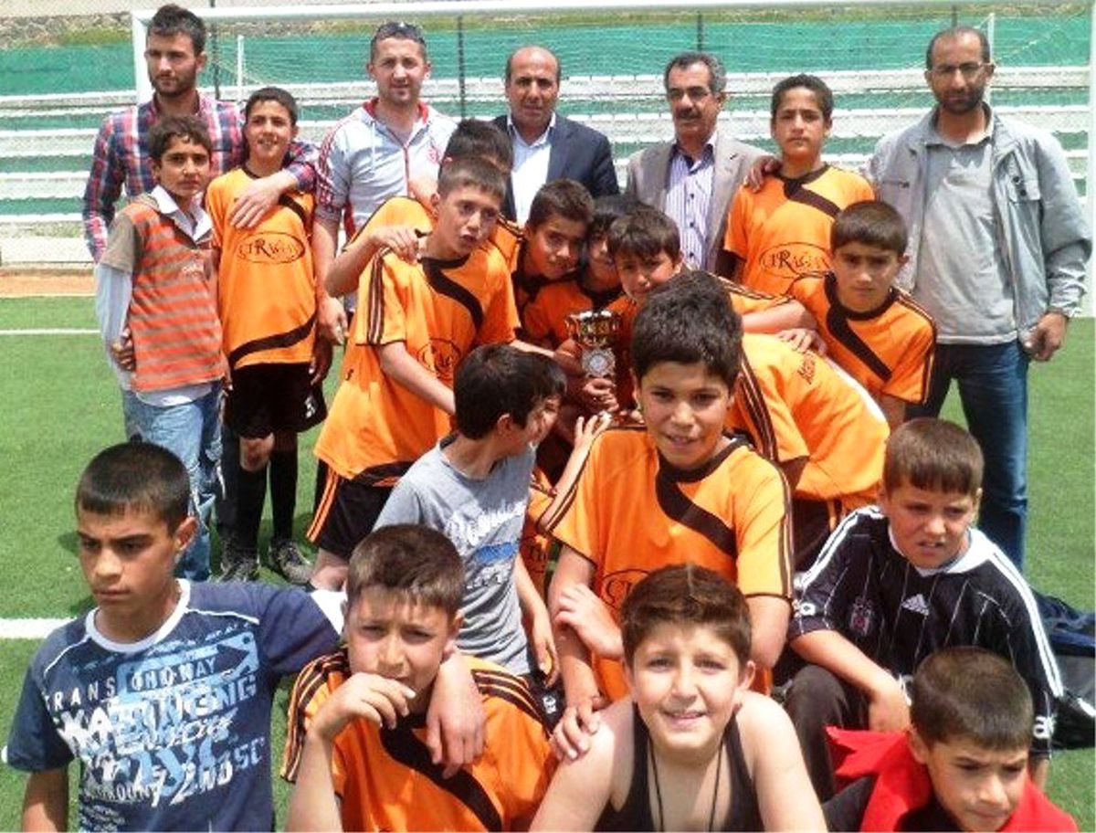 8 Yılda 4 Bin Öğrenciye Sporu Sevdirdi