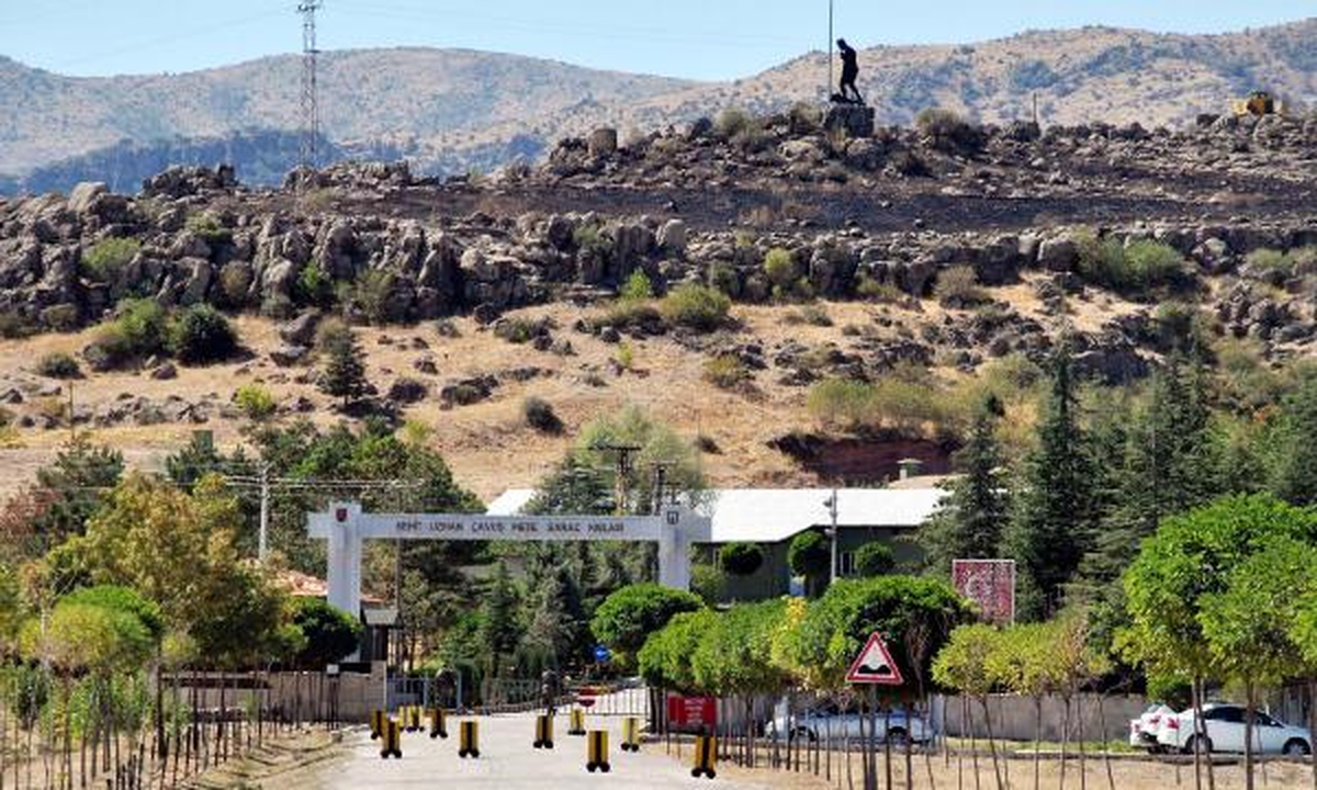 Afyonkarahisar\'da Bomba Arama Çalışmaları Sürüyor