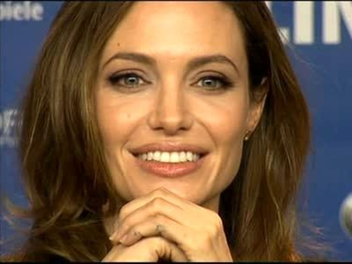 Angelina Jolie Suriyeli Mülteciler İçin Ürdün\'de