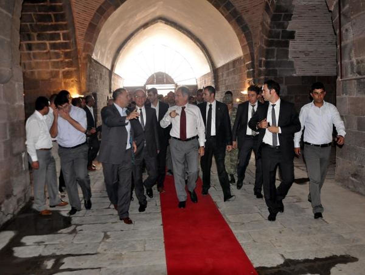 Bakan Günay: Kararlı Adımlar İçin Bölgenin Huzurlu Olması Gerekir