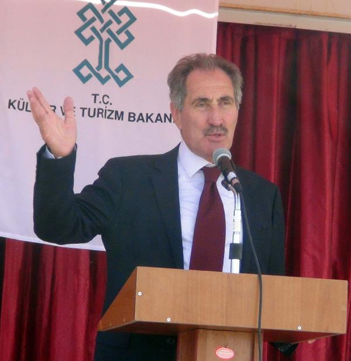 Bakan Günay: Kararlı Adımlar İçin Bölgenin Huzurlu Olması Gerekir (2)