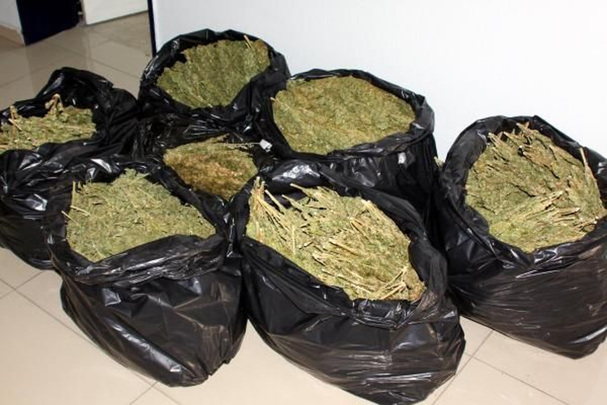 Batman\'da 16 Kilo 550 Gram Esrar Ele Geçirildi