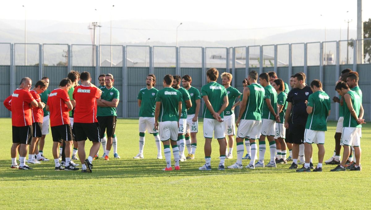 Bursaspor\'da Mesai Sürüyor