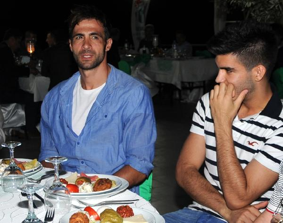 Bursaspor Taraftarları\'ndan Dayanışma Gecesi