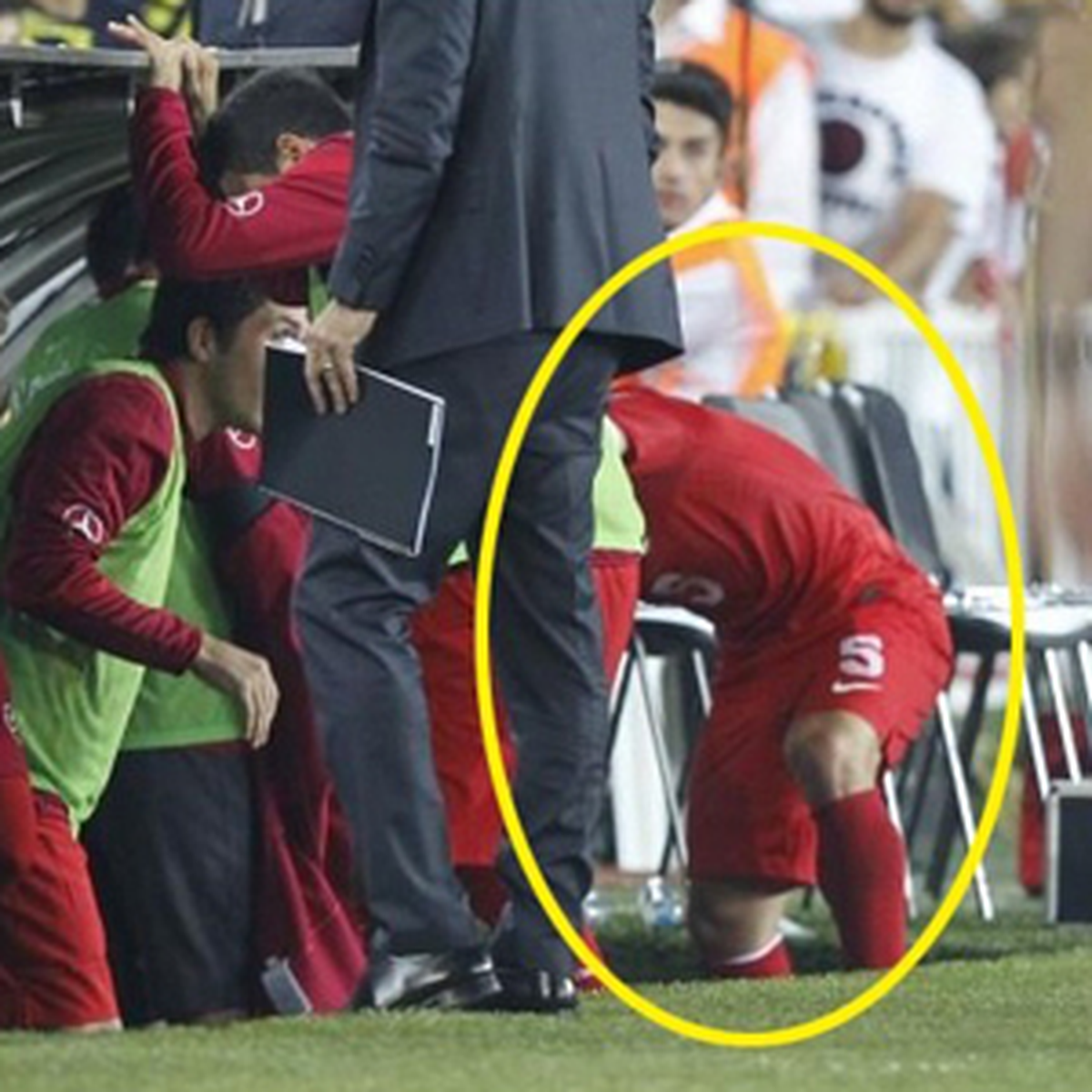 Emre, Golü Attı Hamit'e Patladı