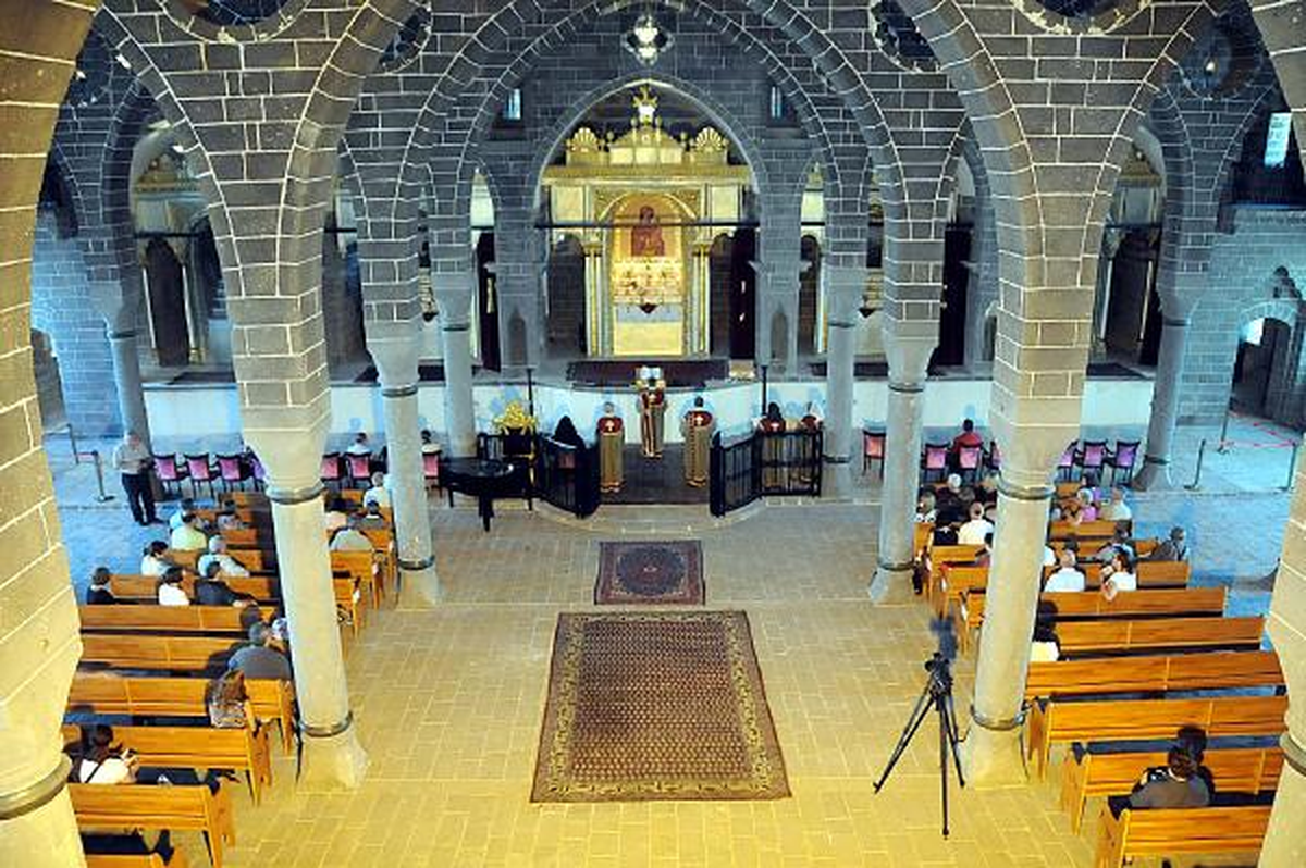 Ermeni Kilisesinde 97 Yıl Sonrra İlk Piyano Konseri