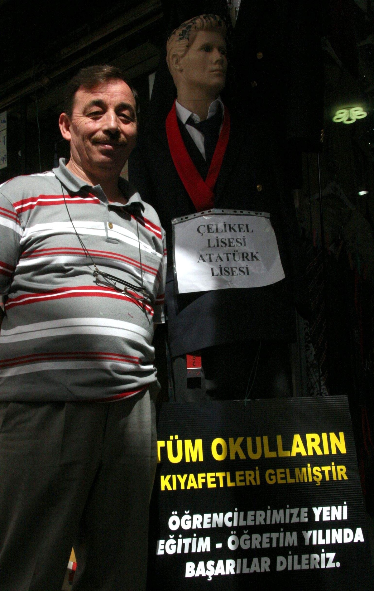 Esnafın Yüzünü İlköğretim Öğrencileri Güldürdü