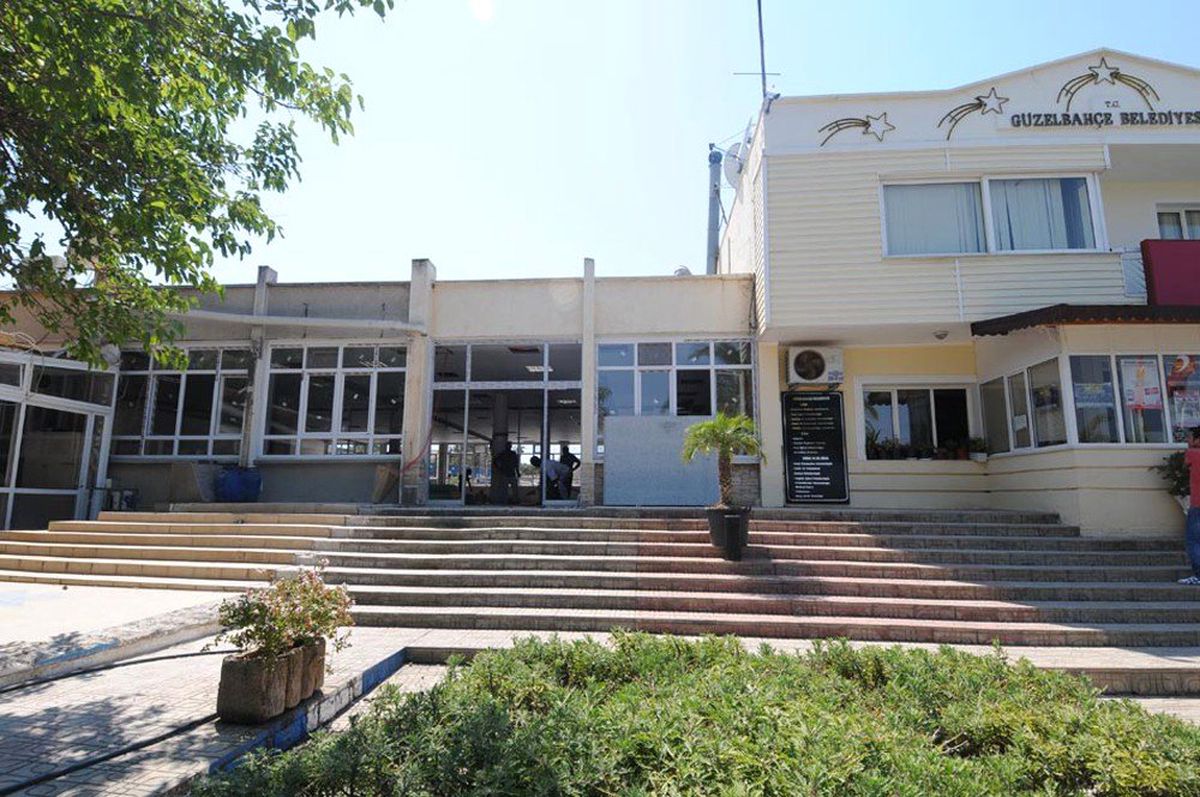 Güzelbahçe Belediye Binası Yenileniyor