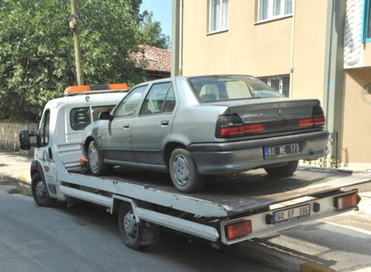 Hacizli Makam Aracı Adliyeye Çekiciyle Getirildi