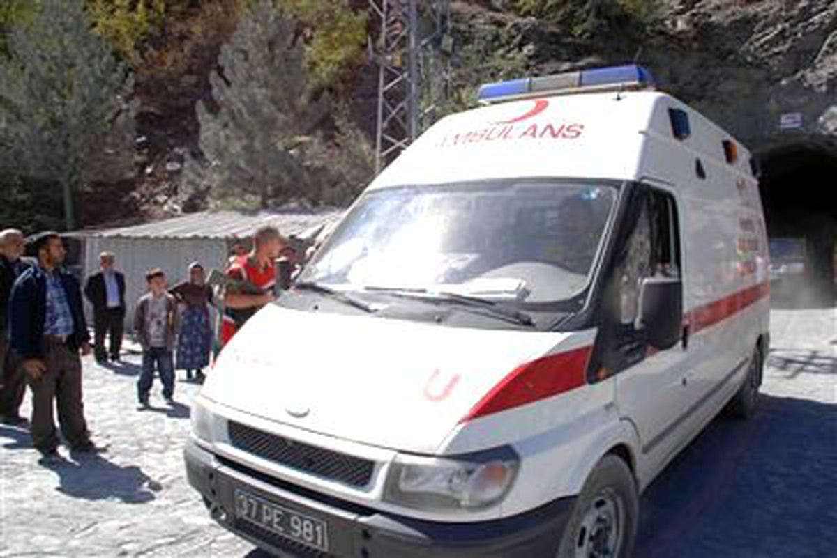 Hanönü\'nde Maden Ocağında Göçük: 1 İşçi Öldü, 1 İşçi Yaralı Kurtarıldı (1)