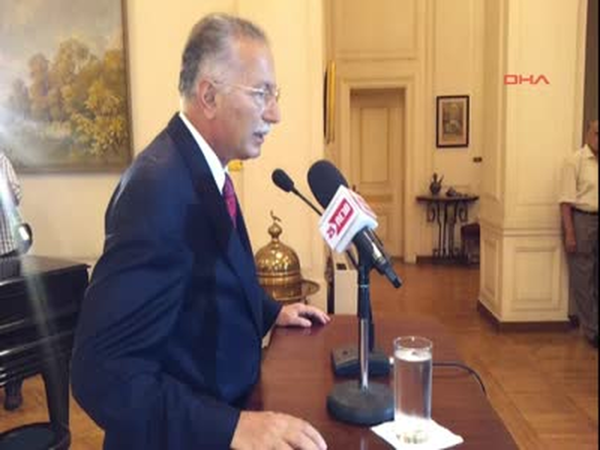 İhsanoğlu: Tahrike Kapılmamak Lazım