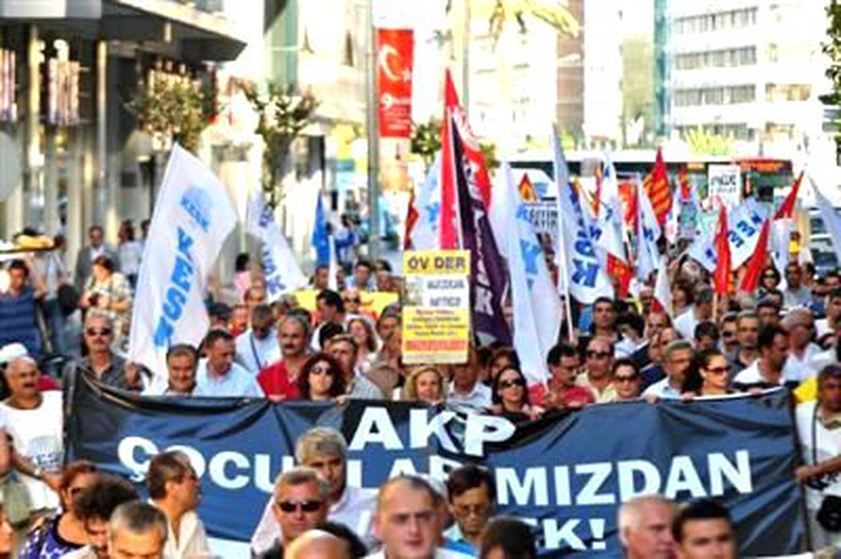 İzmir\'de 4+4+4\'e Karşı Yürüdüler