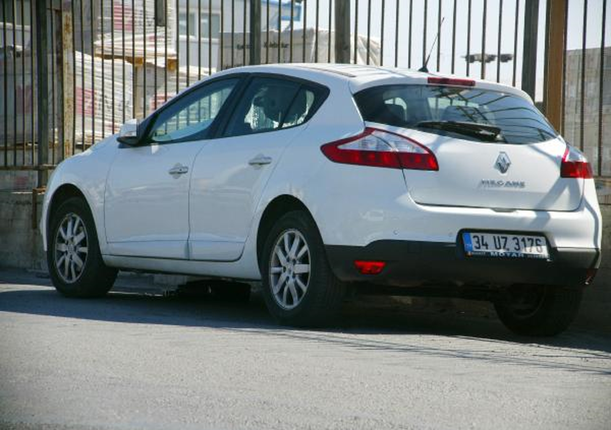 Kartal\'da Şüpheli Çanta Alarmı