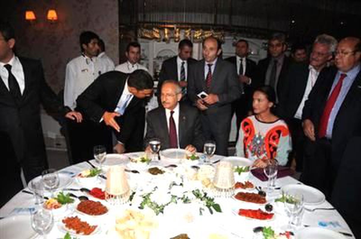 Kılıçdaroğlu, Belediye Başkanlarıyla Balık Yedi