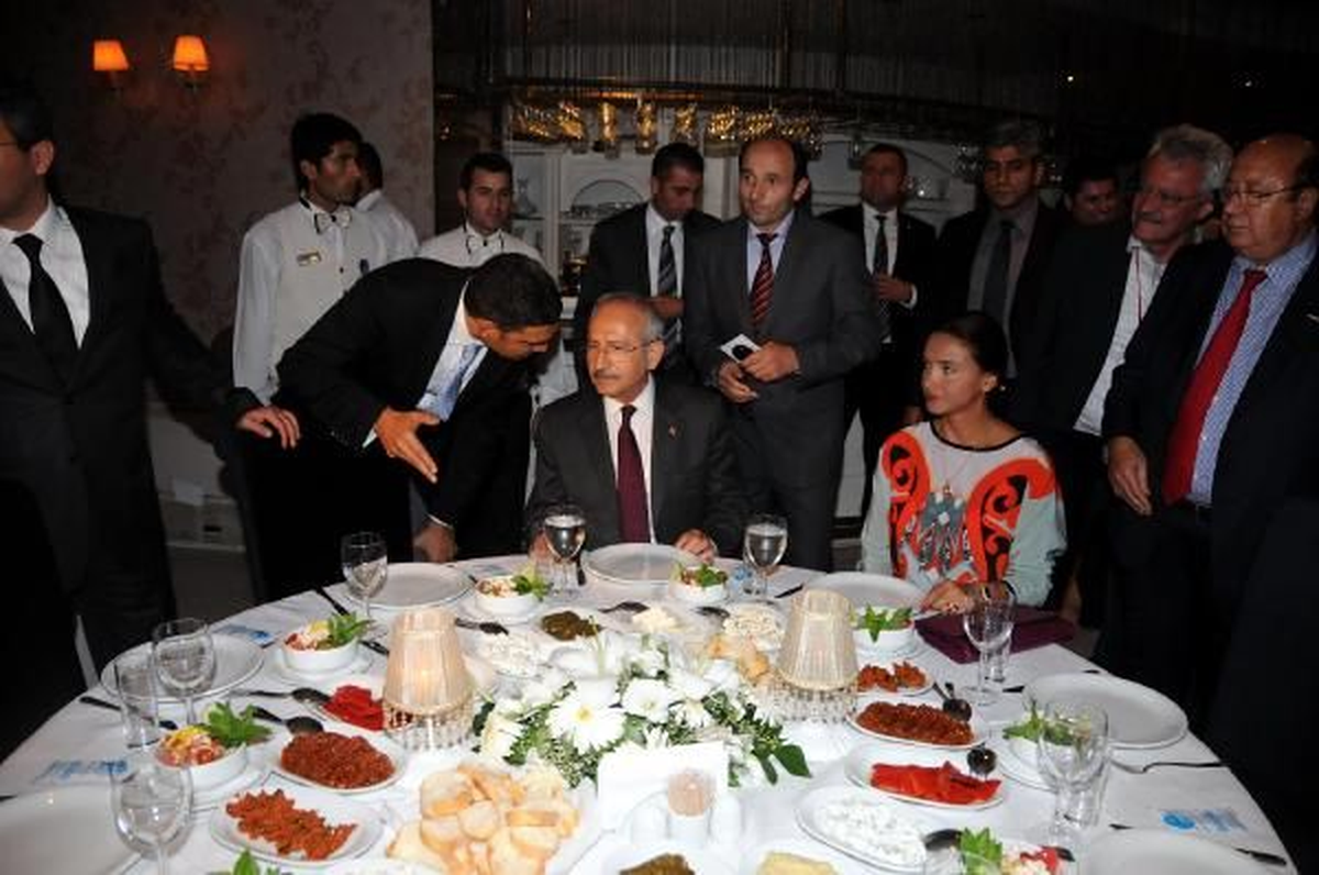 Kılıçdaroğlu, Belediye Başkanlarıyla Balık Yedi