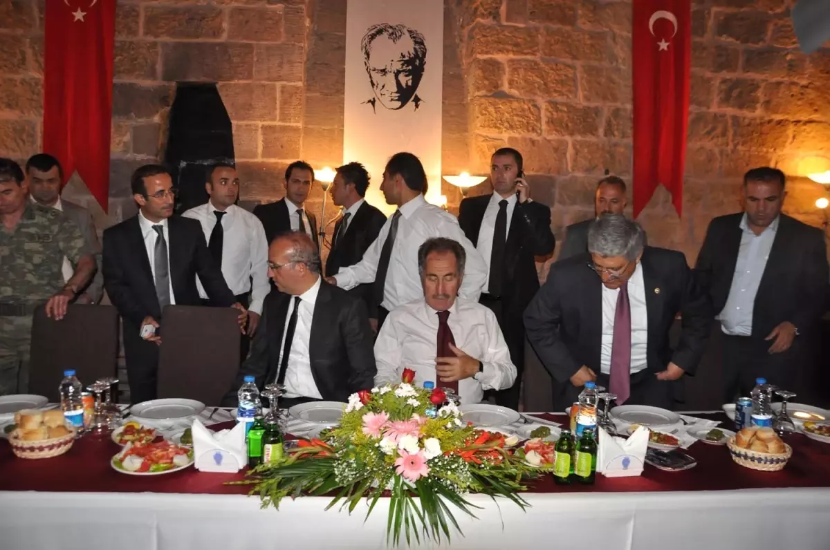 Kültür ve Turizm Bakanı Ertuğrul Günay Bitlis\'te