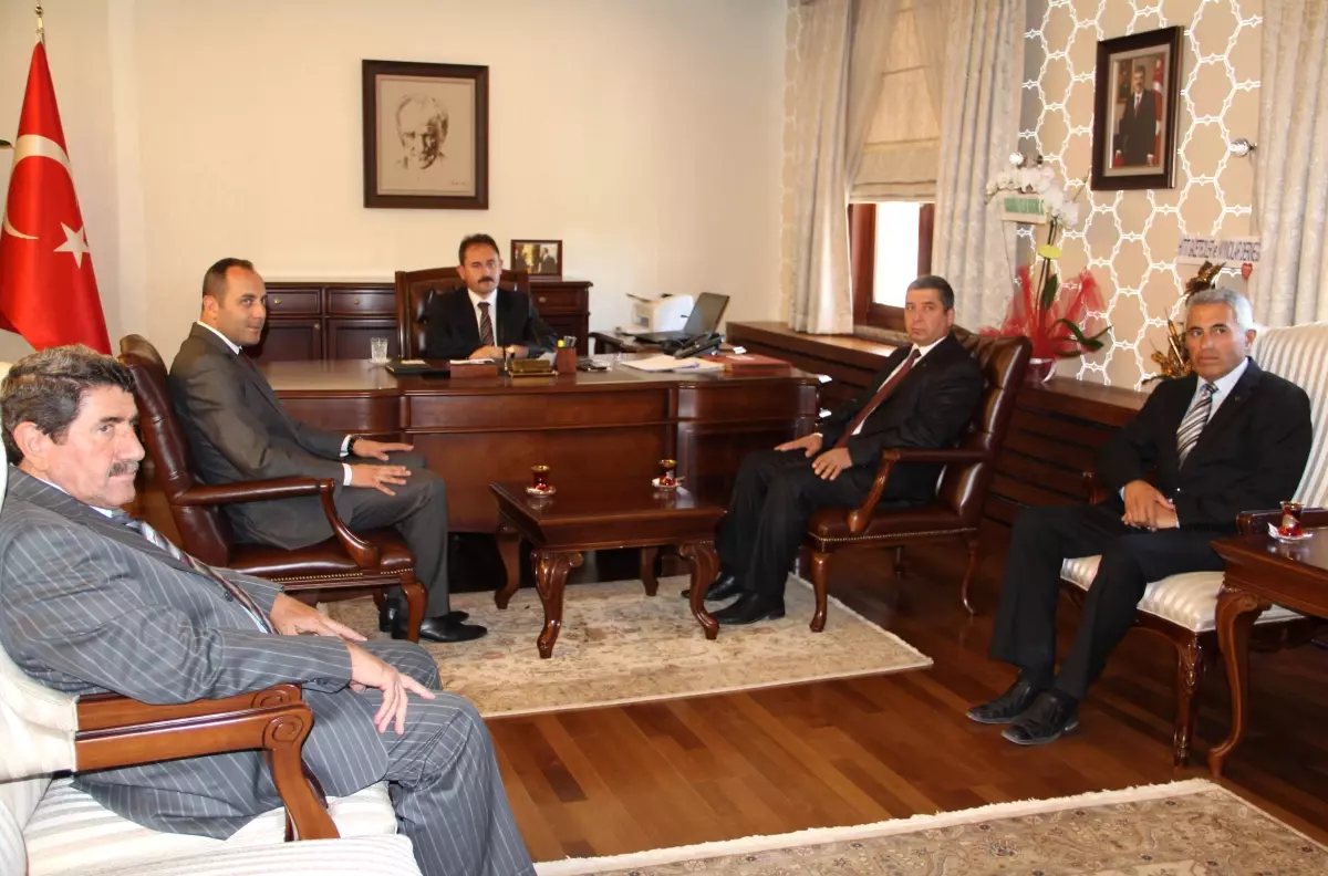 MHP\'den Çorum Valisi Başköy\'e Ziyaret