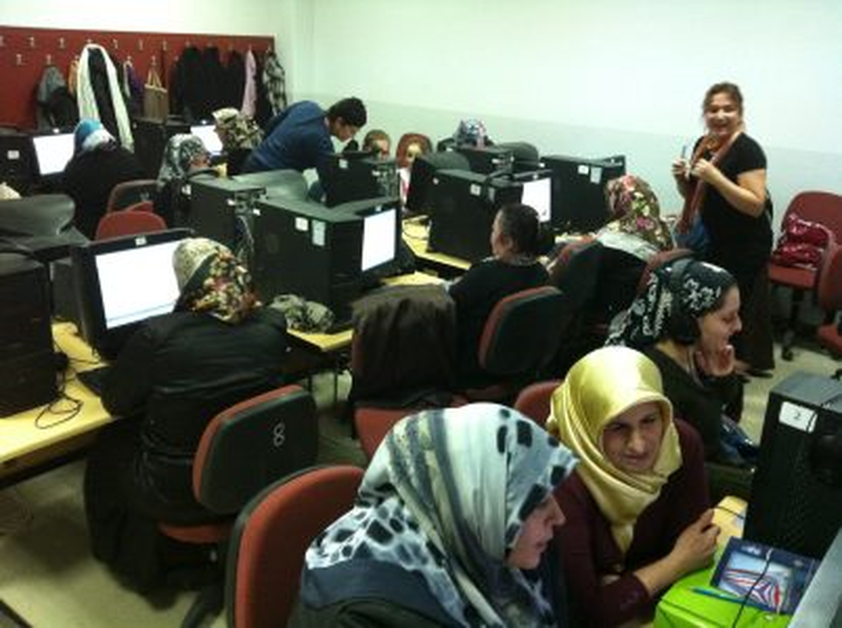 "Okuma Yazma Bilmeyen Kalmasın!"